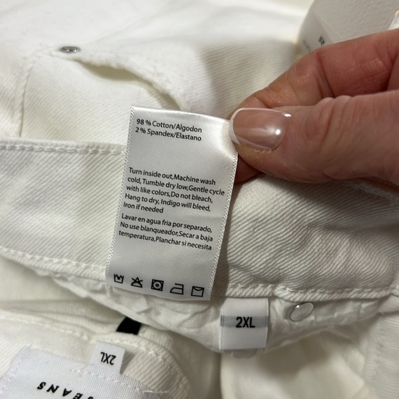 Risen NWT White Cropped Straight Leg Distressed Jean Size 2XL - Picture 10 of 11